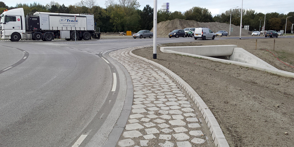 Verkeersveilige rotonde in Vlissingen voorkomt wateroverlast