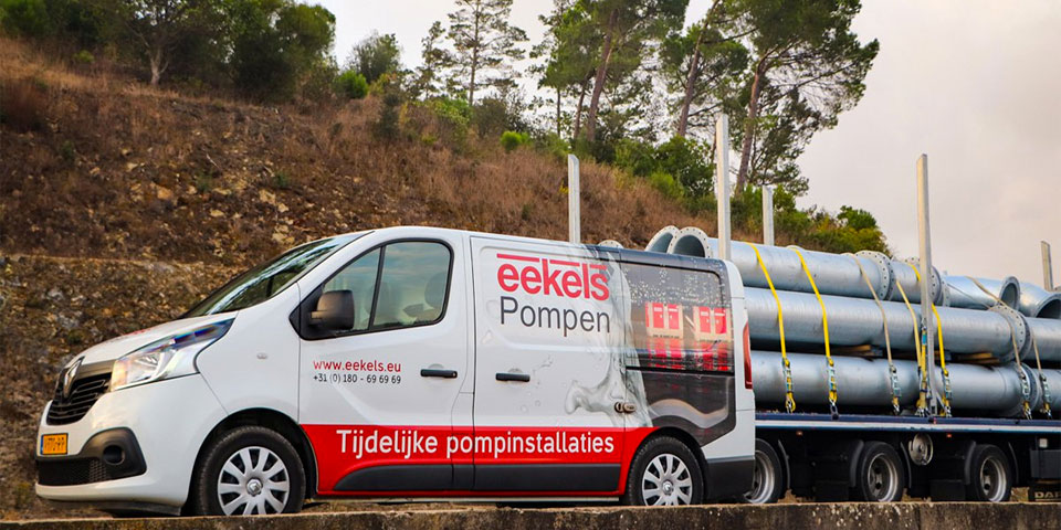 Eekels Pompen verhuurt tijdelijke pompinstallatie voor een irrigatiesysteem in Portugal tegen aanhoudende droogte