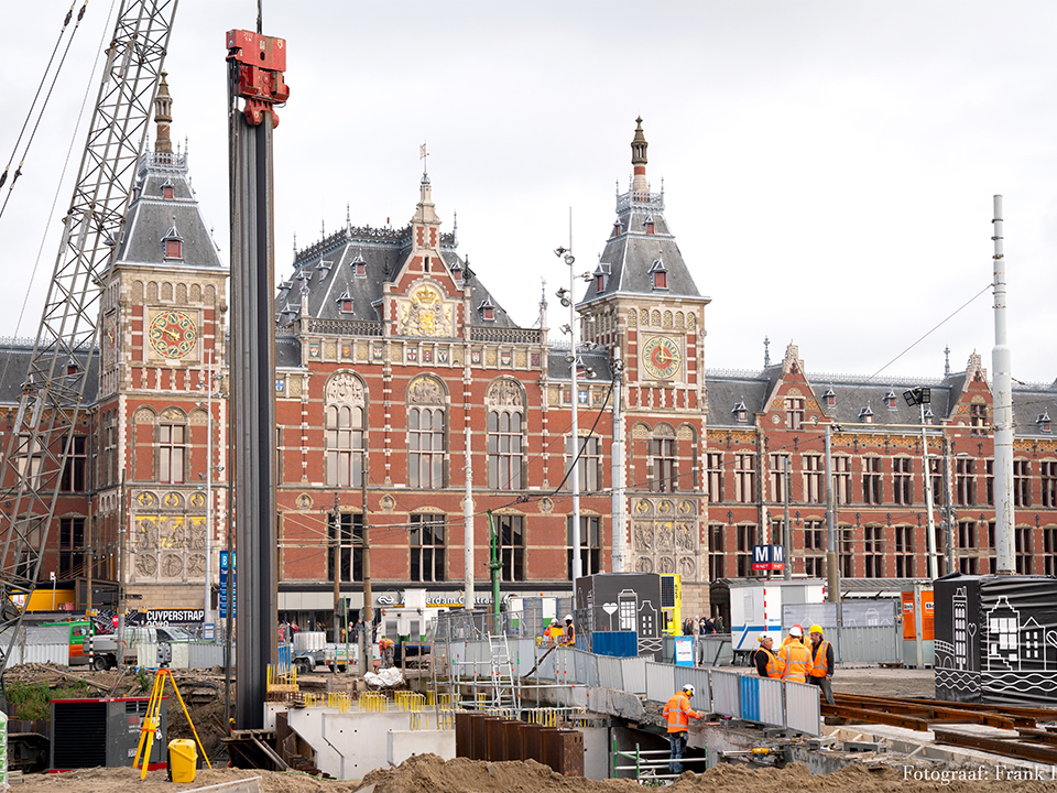 Titanenklus in het centrum van Amsterdam: project De Entree