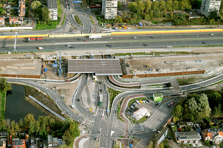 Tijdelijke bruggen in en over de A9 waarborgen mobiliteit